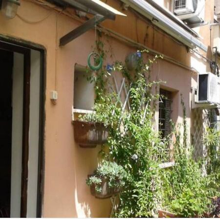 Independent With Garden Heart Of Trastevere John Cabot Roma Exterior foto